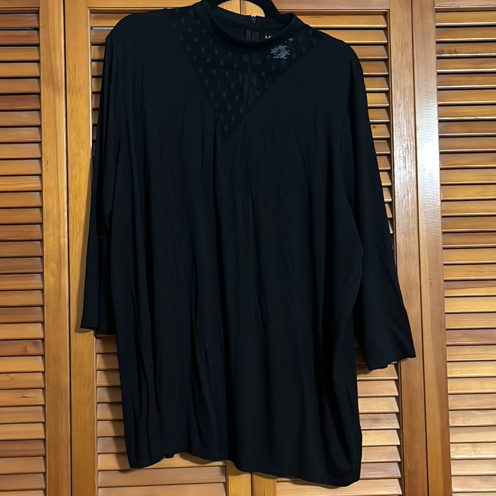 LB mesh V neck top, 3/4 sleeves